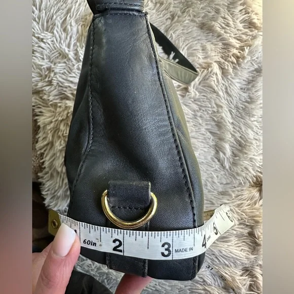 Etienne Aigner Vintage 90’s Crossbody Soft Black Leather Bag - Picture 12 of 13